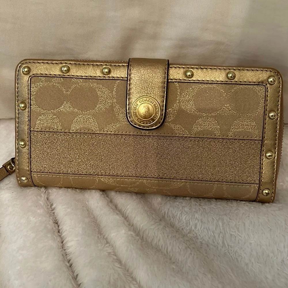 Coach Metallic Gold Signature Continental Wallet - Picture 1 of 5